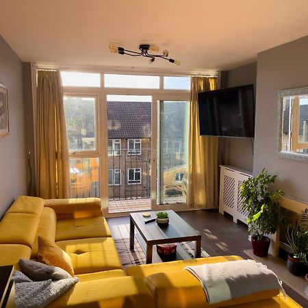 לונדון Beautiful 3-Bed Apartment At Swiss Cottage מראה חיצוני תמונה