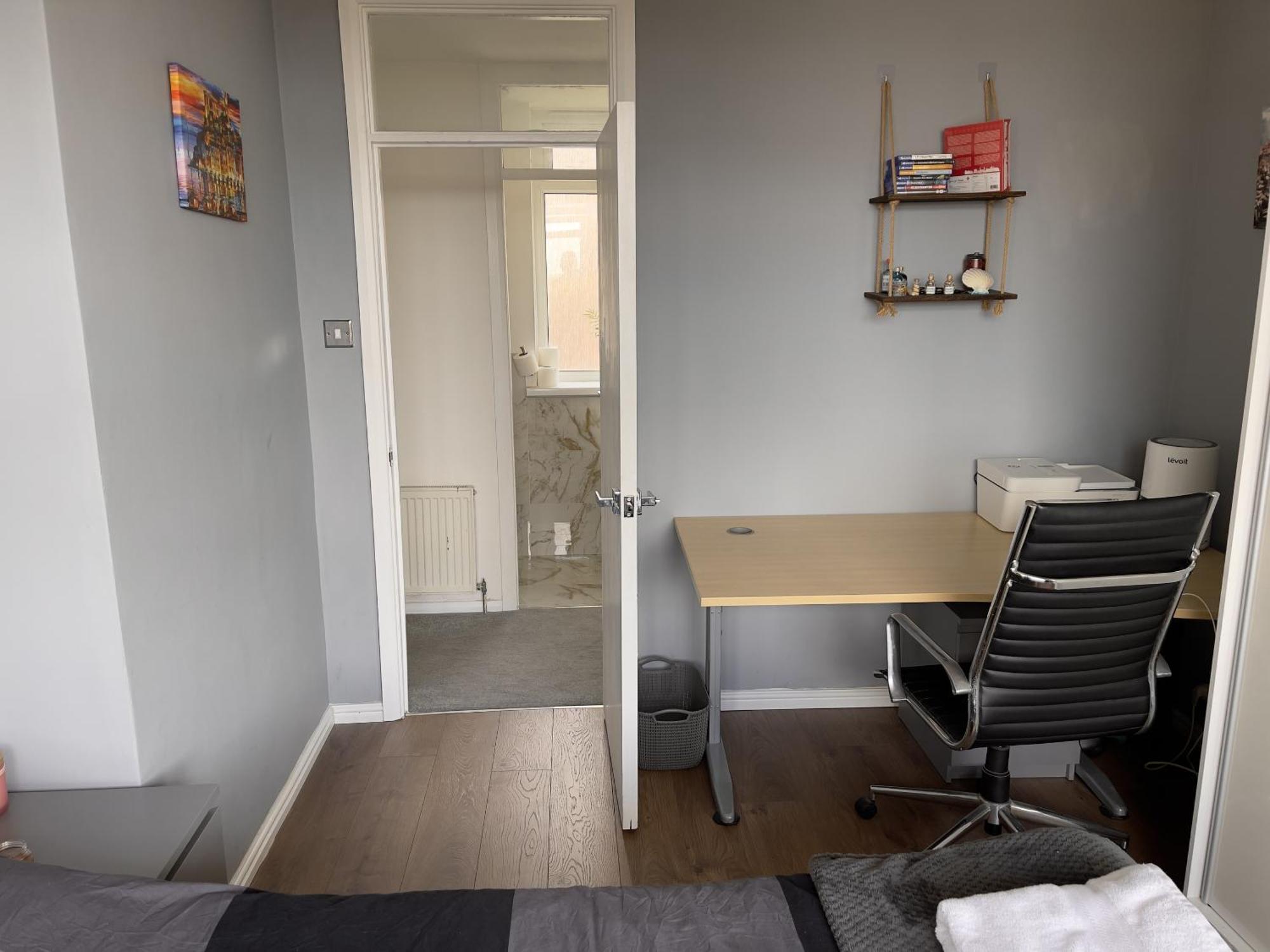 לונדון Beautiful 3-Bed Apartment At Swiss Cottage מראה חיצוני תמונה