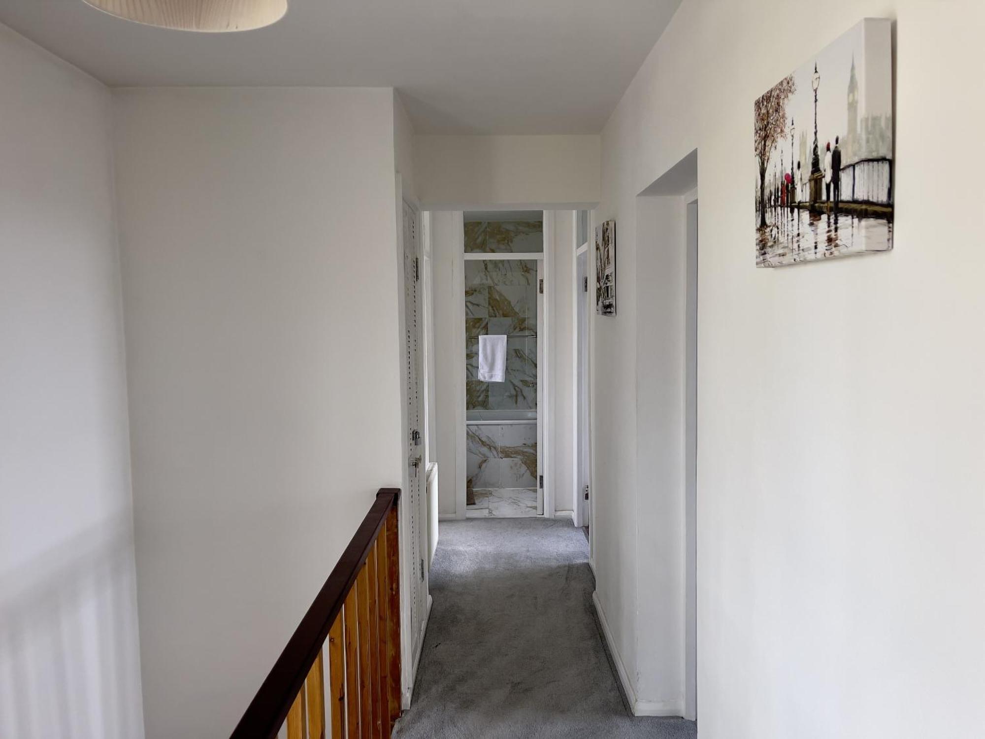 לונדון Beautiful 3-Bed Apartment At Swiss Cottage מראה חיצוני תמונה